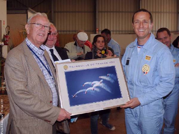 Prsident Philippe Allaire, avec la Patrouille de France